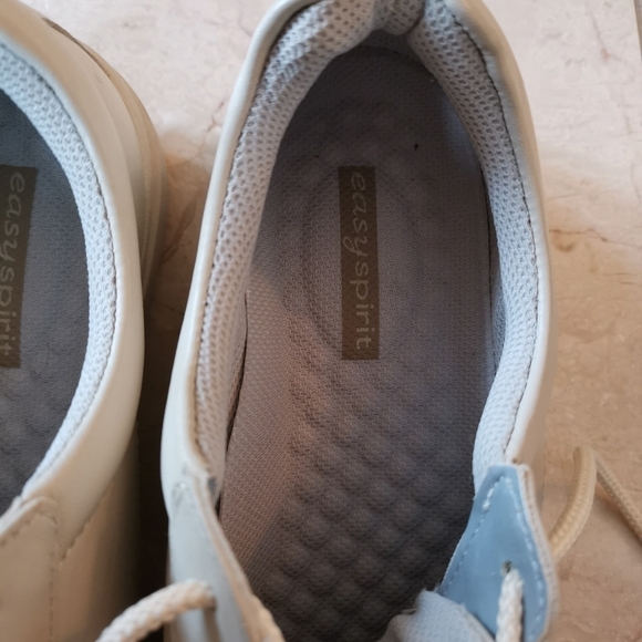 Easy Spirit Walking Shoes Sneakers Grey Beige Size 7W - Picture 7 of 8